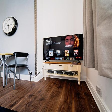 Spacious 2 Bedroom Apartment In Downtown Лондон Екстер'єр фото